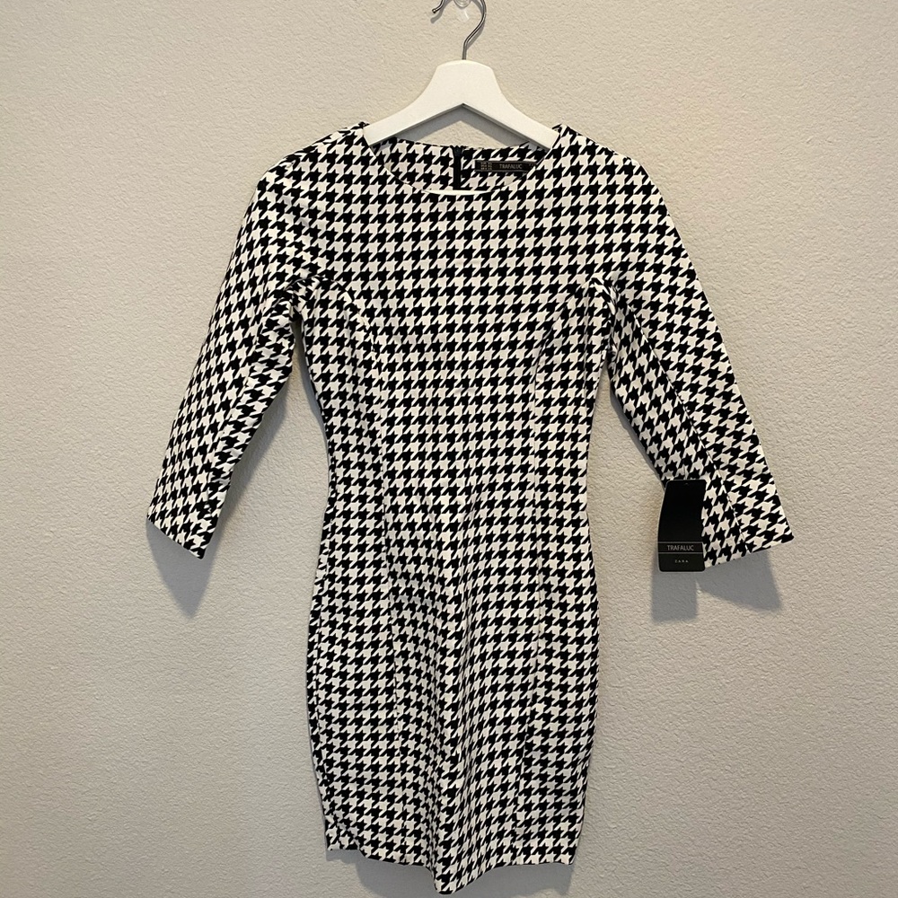 Zara houndstooth body con dress